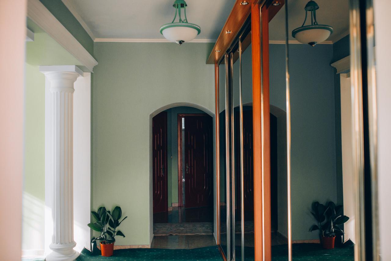 Fermerska Hata Dubno Bagian luar foto