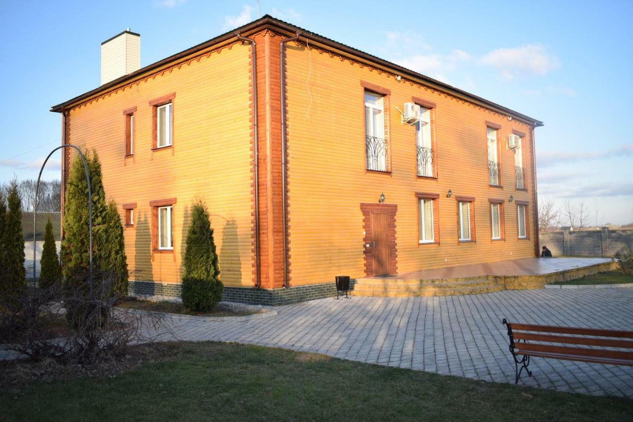 Fermerska Hata Dubno Bagian luar foto
